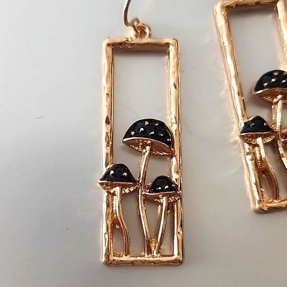 Mushroom, hippie bohemian, earrings, bright and happy. - Picture 2 of 3